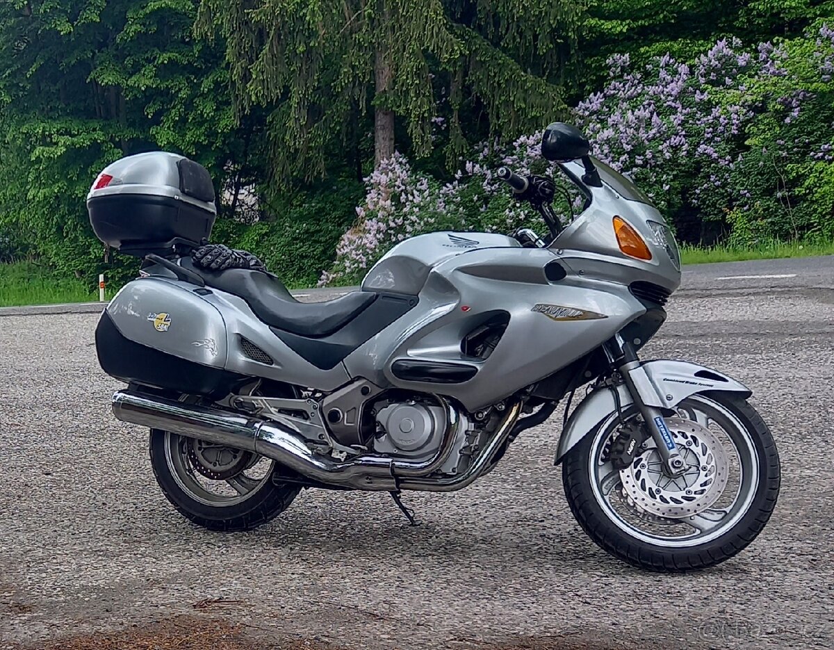 Honda Deauville NTV 650