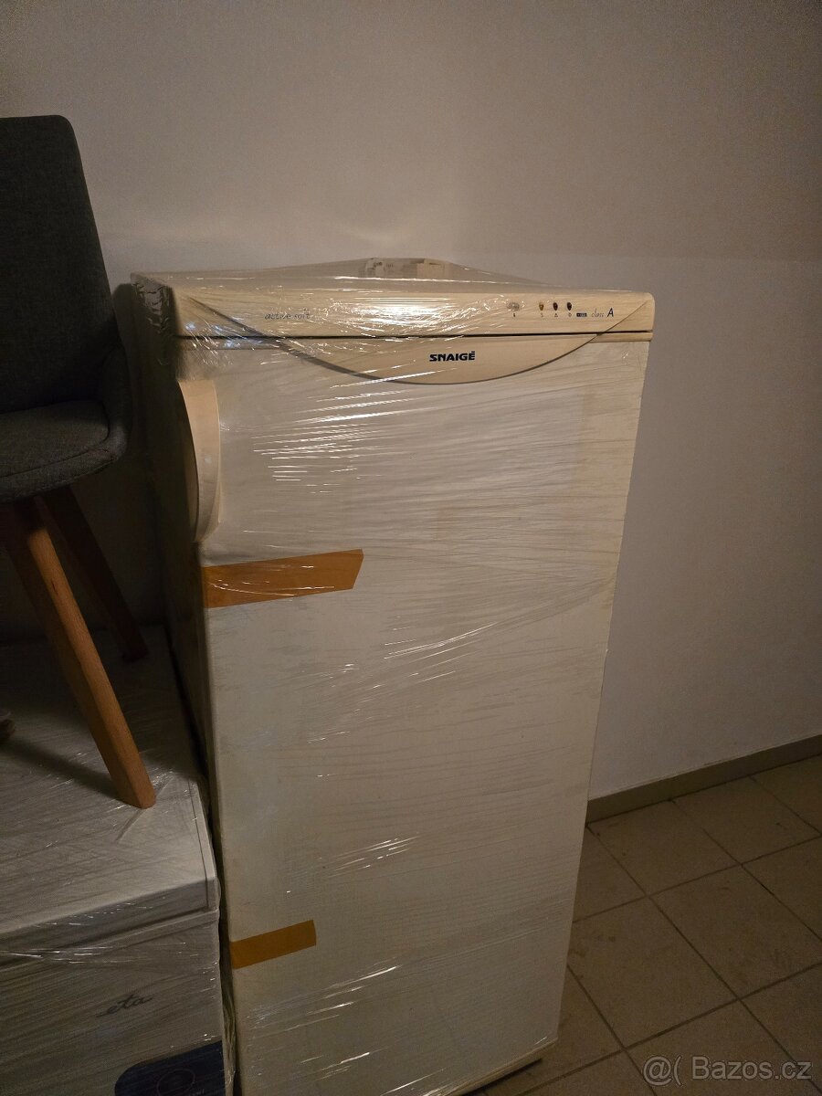 Mrazak v dobrém stavu snaige
