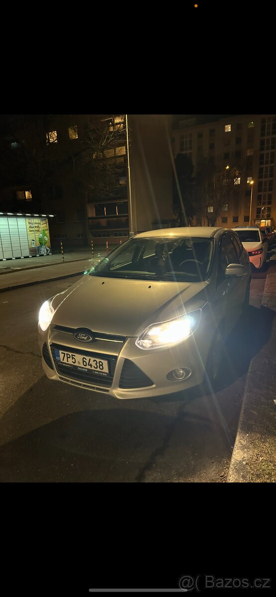 Ford fokus 2013r .