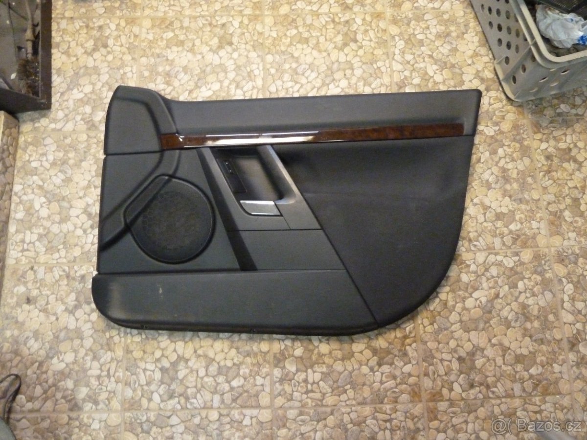 Polstrování dveří P.p a P.z. opel vectra c combi