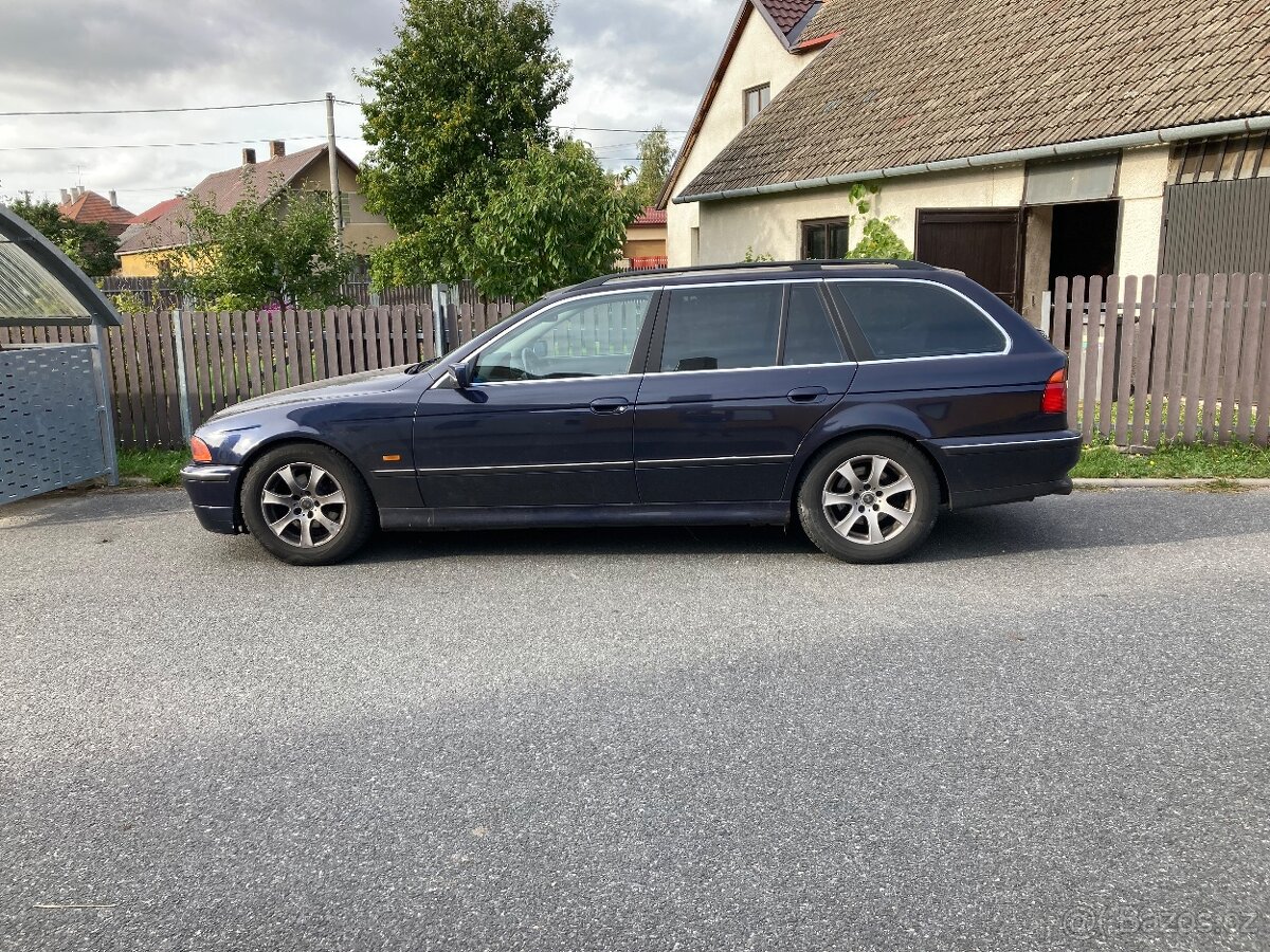 BMW e39 528i touring