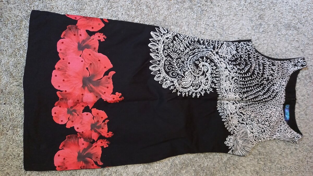 Krásné šaty Desigual, XS/34