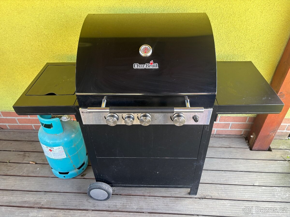 Plynový gril Char-Broil včetně bomby a plachty
