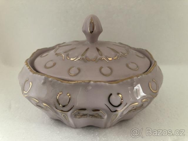 růžový porcelán