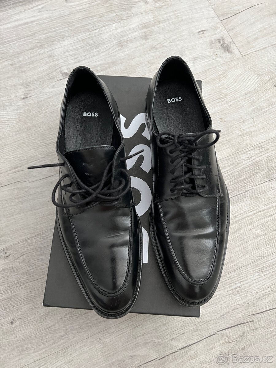 Jako nové společenské kožené boty Hugo Boss 10/44