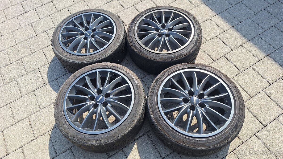 Alu kola VW 17" 5x100 pneu 215/45 r17 4-5mm Golf4 Octa1 A3