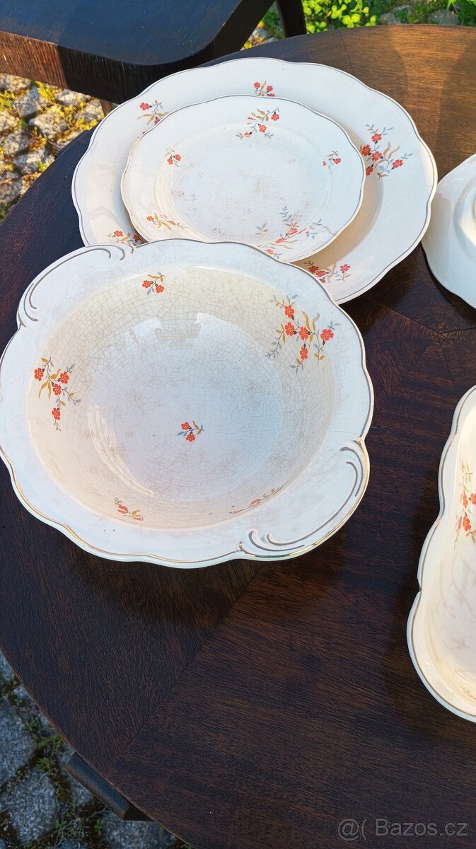 Krásná keramická souprava