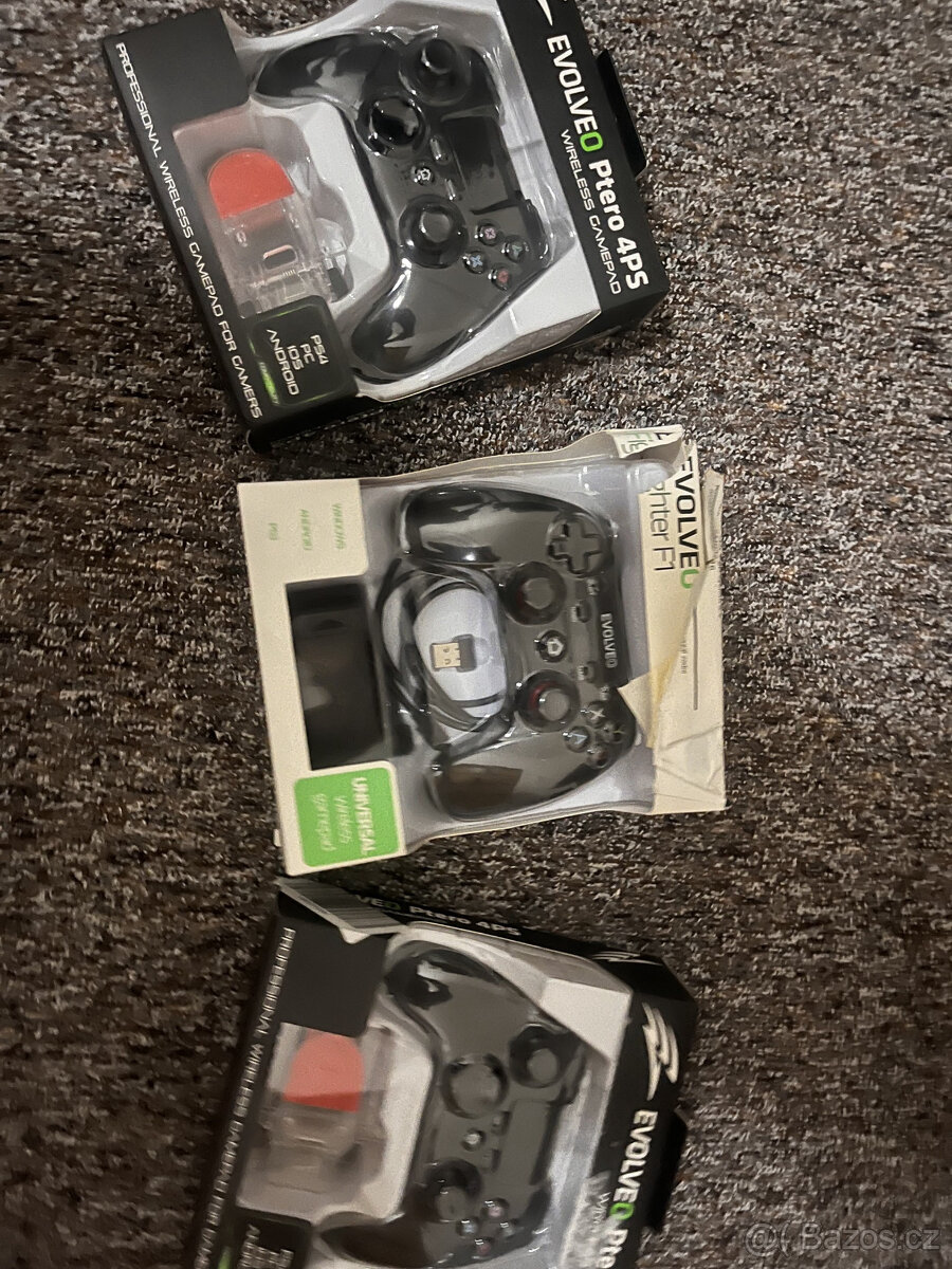 3× EVOLVEO gamepad (2× Ptero 4PS + 1× Fighter F1), Bluetooth