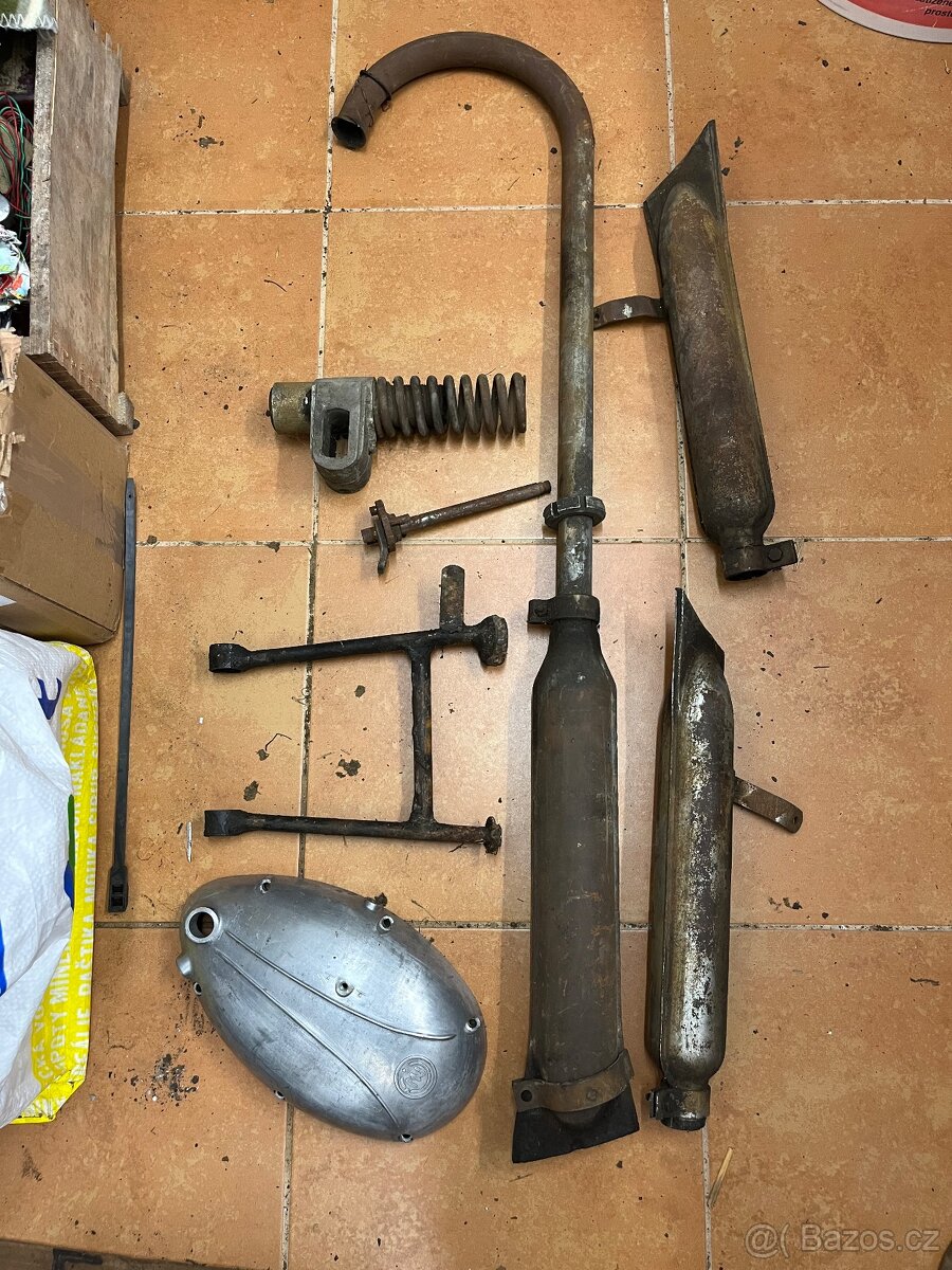 ČZ 125 150 B T C Jawa Perak