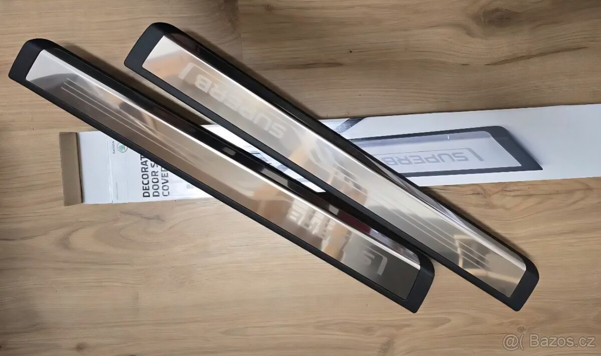 ŠKODA SUPERB III-DEKORATIVNÍ KRYTY PRAHŮ ORIGINAL