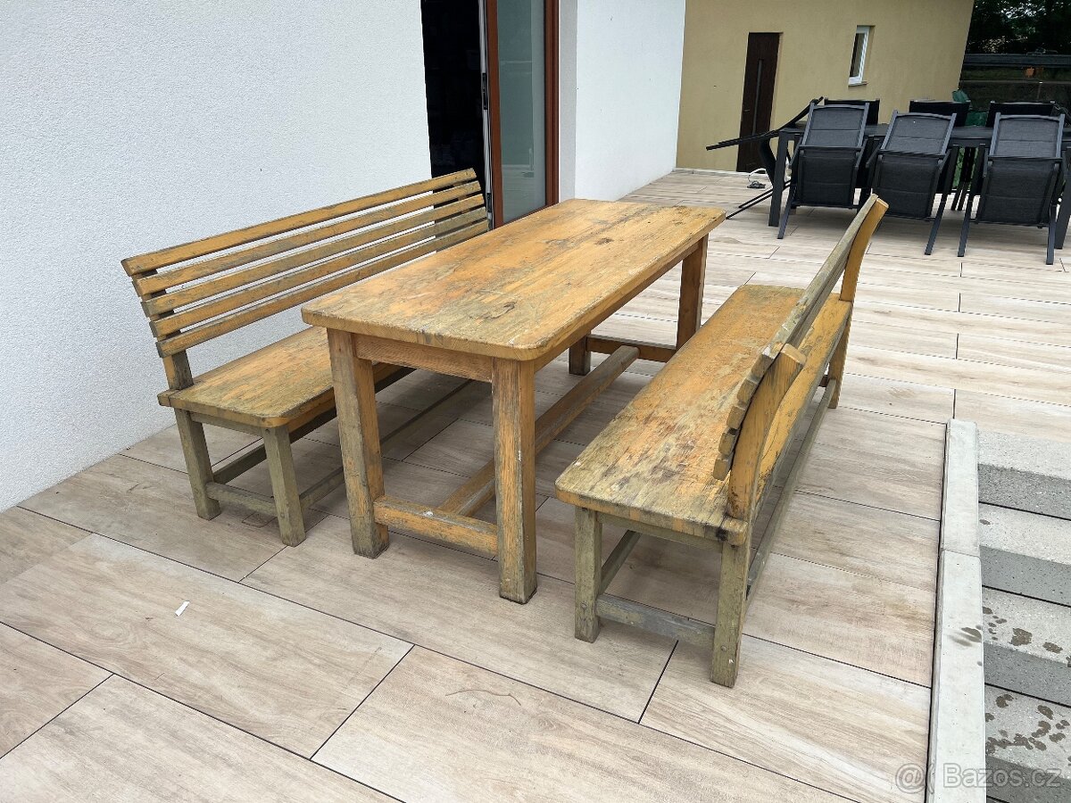 Zahradní nábytek z masivu