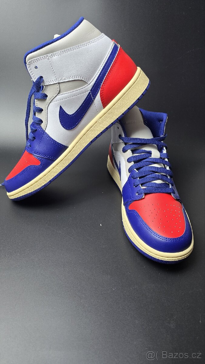 Nike Air Jordan 1 mid 44eu