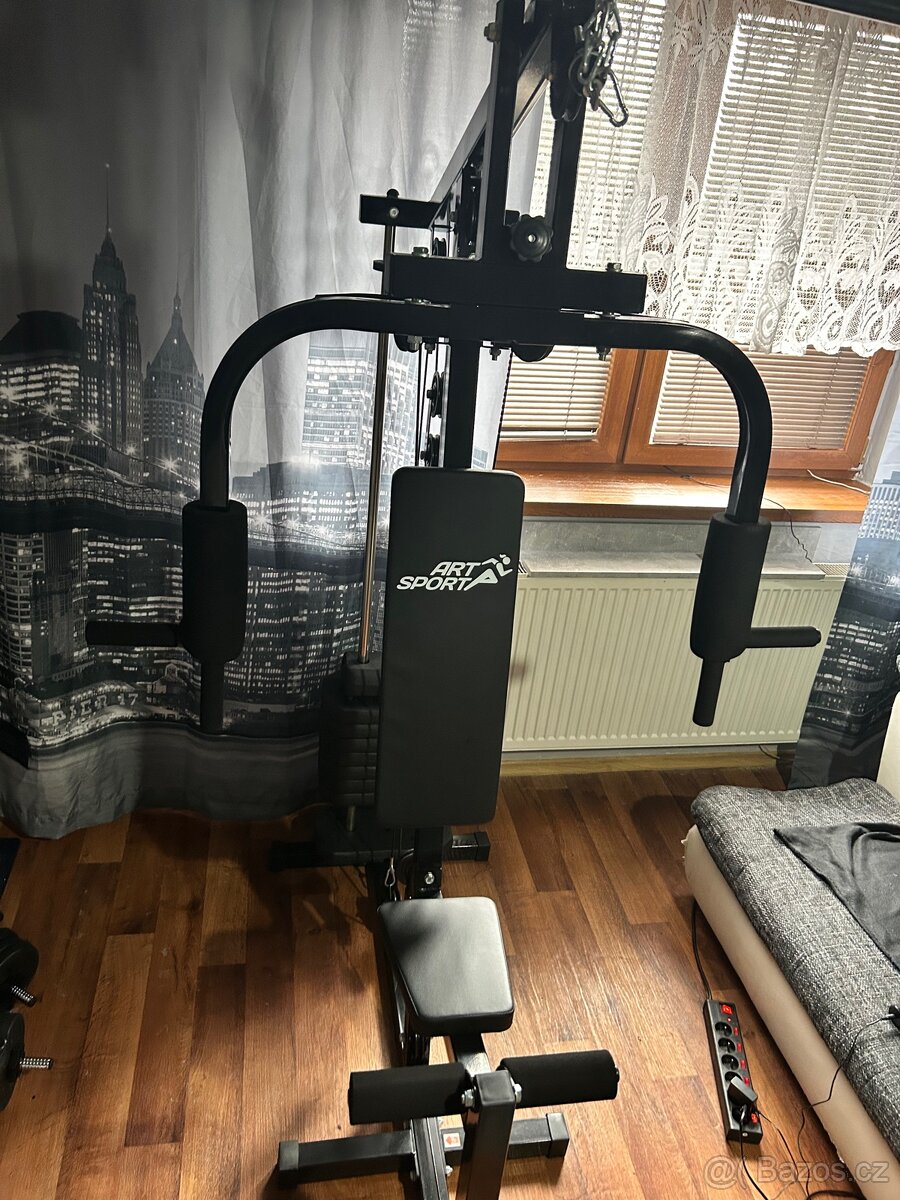 Posilovací stroje