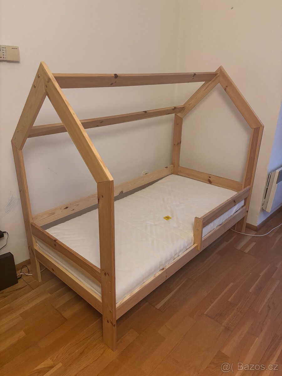 Domečková postel dětská