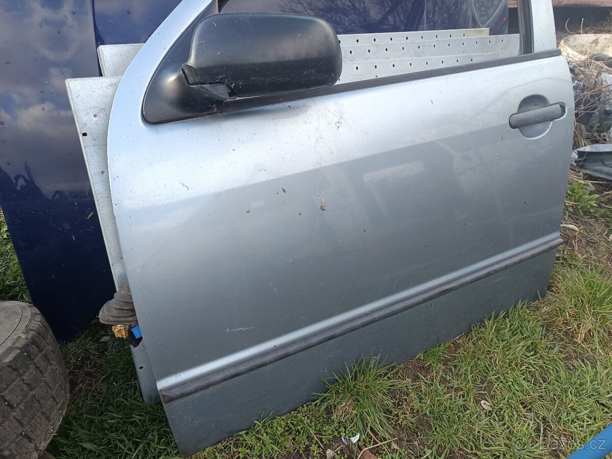 Dveře fabia nekompletní hatchback