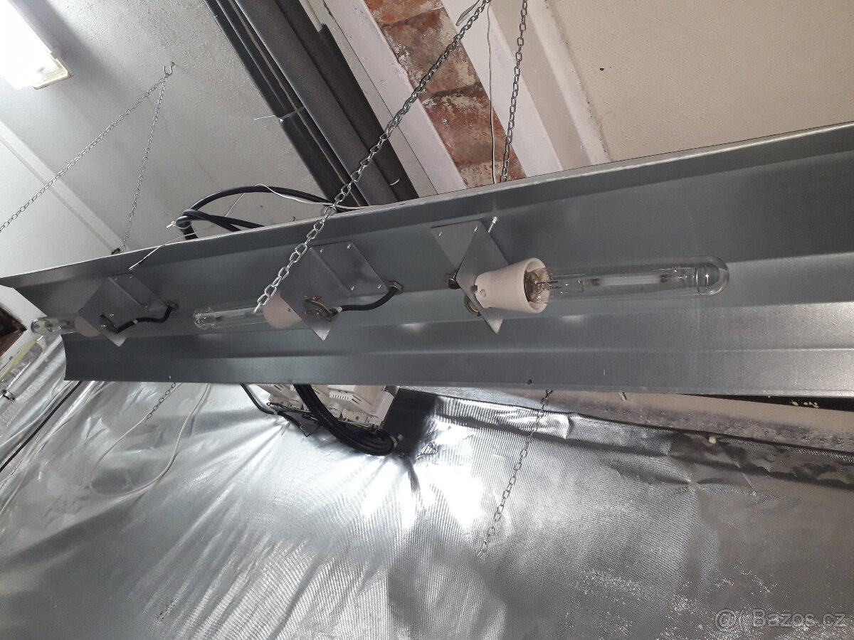 výbojkové svítidlo 3 x 400 w