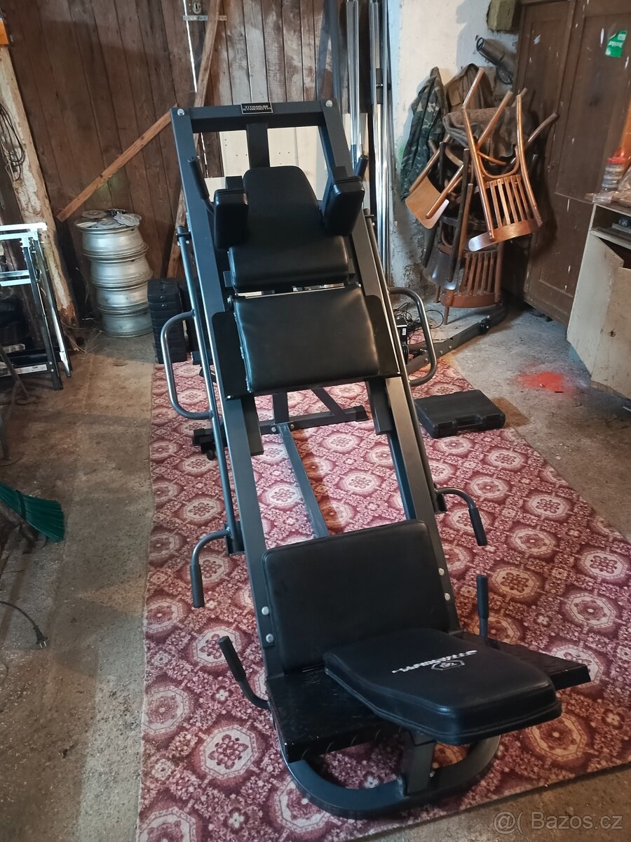 Titanium strenght Legpress a Hacken dřep