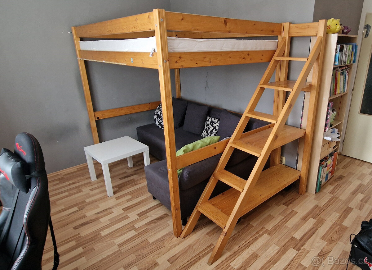 Vyvýšená postel z masivu / patrová postel
