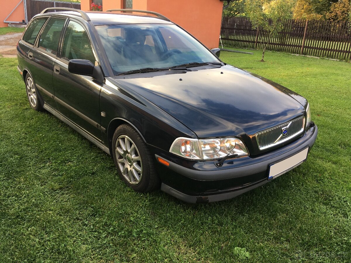 Volvo V40 2.0 T náhradní díly