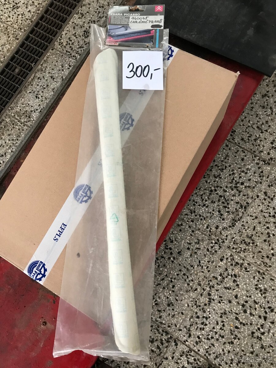 Střešní nosiče, sněhové řetězy, spoilery, atd.