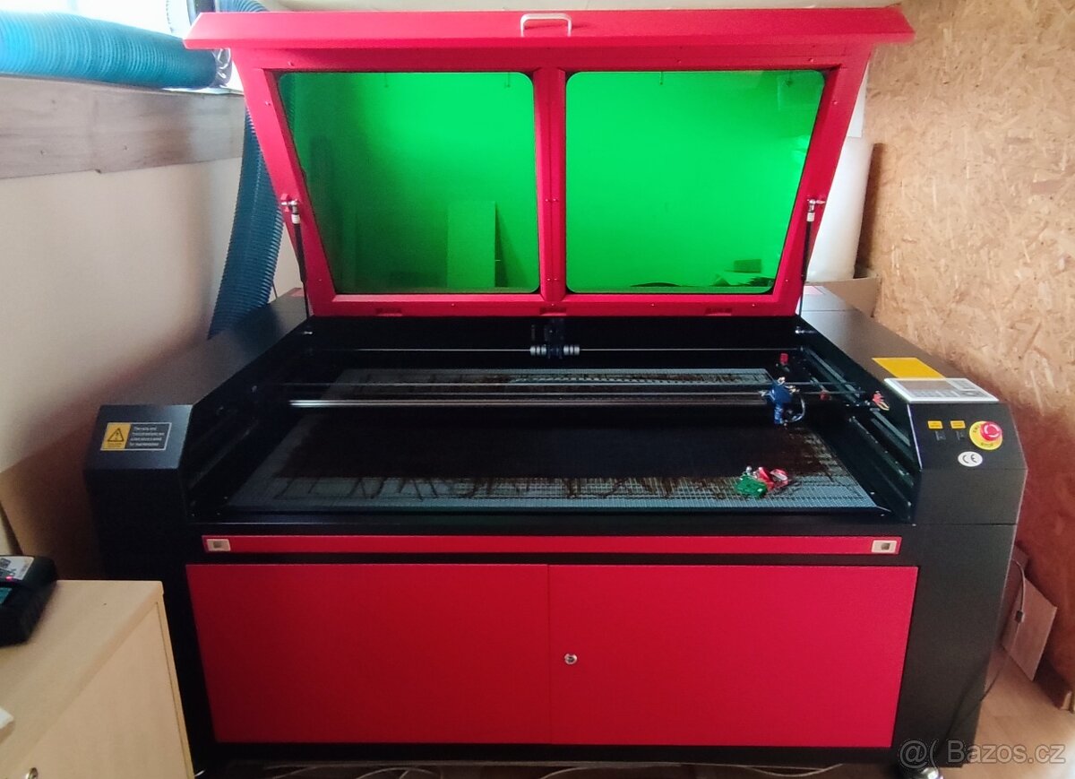 CO2 laser, laserová gravírka