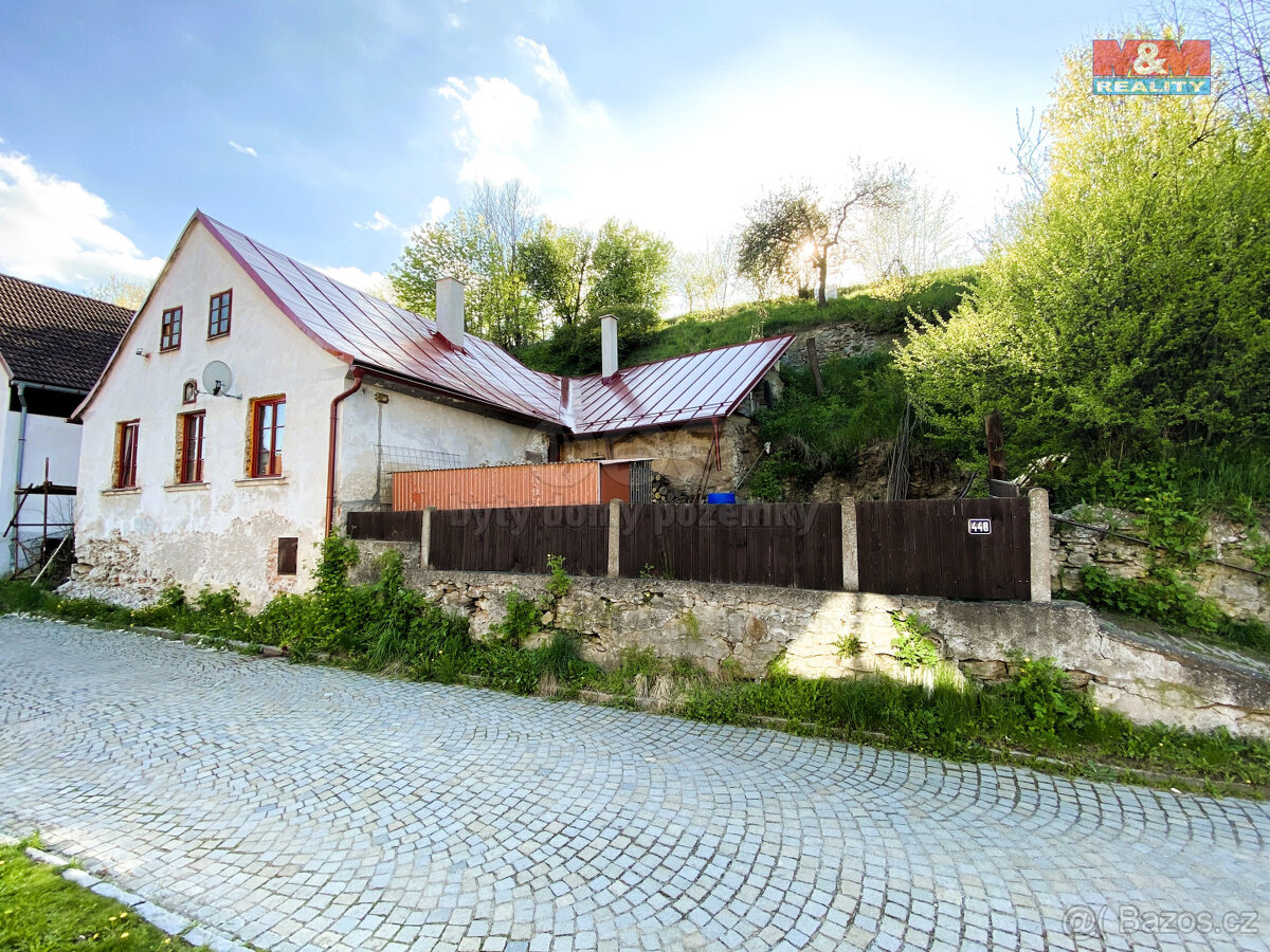 Prodej rodinného domu v Brtnici, ul. Hřbitovní