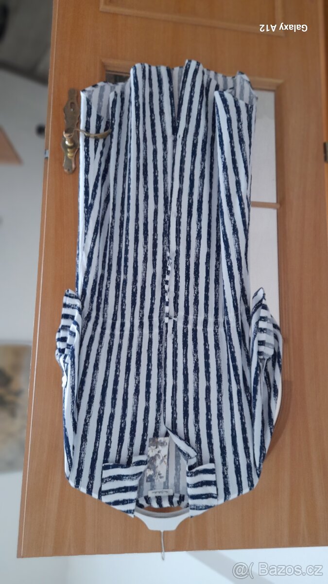 Modro bílé šaty s límečkem nové