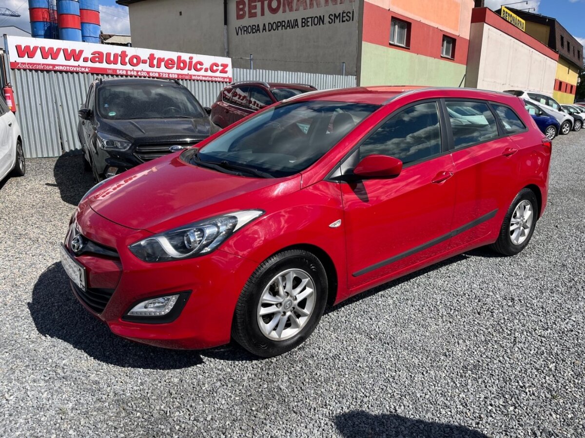 HYUNDAI i301,4i KOMBI TRIKOLOR KOMFORT 1.MAJITEL