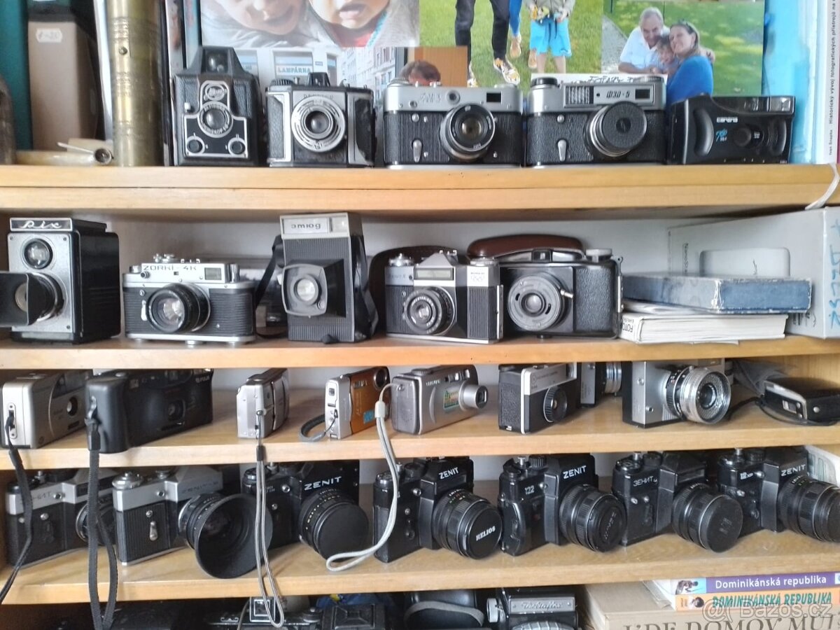 Prodám staré fotoaparáty (viz foto)