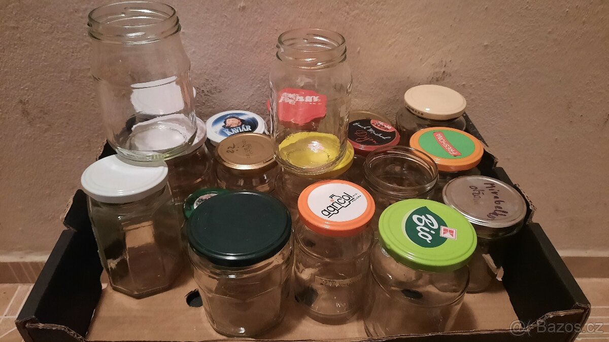 Zavařovací sklenice 0,3l,0,4l,0,7l se šroubovacími víčky