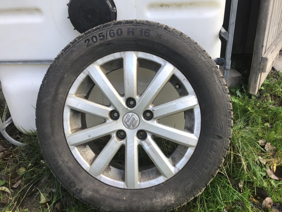 Prodám pneu na ALU diskách Suzuki sx4.