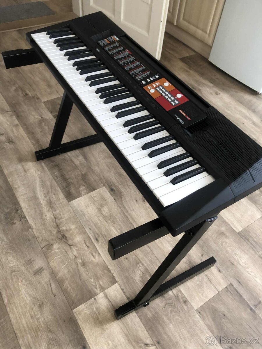 Elektrické klávesy Yamaha PSR F51