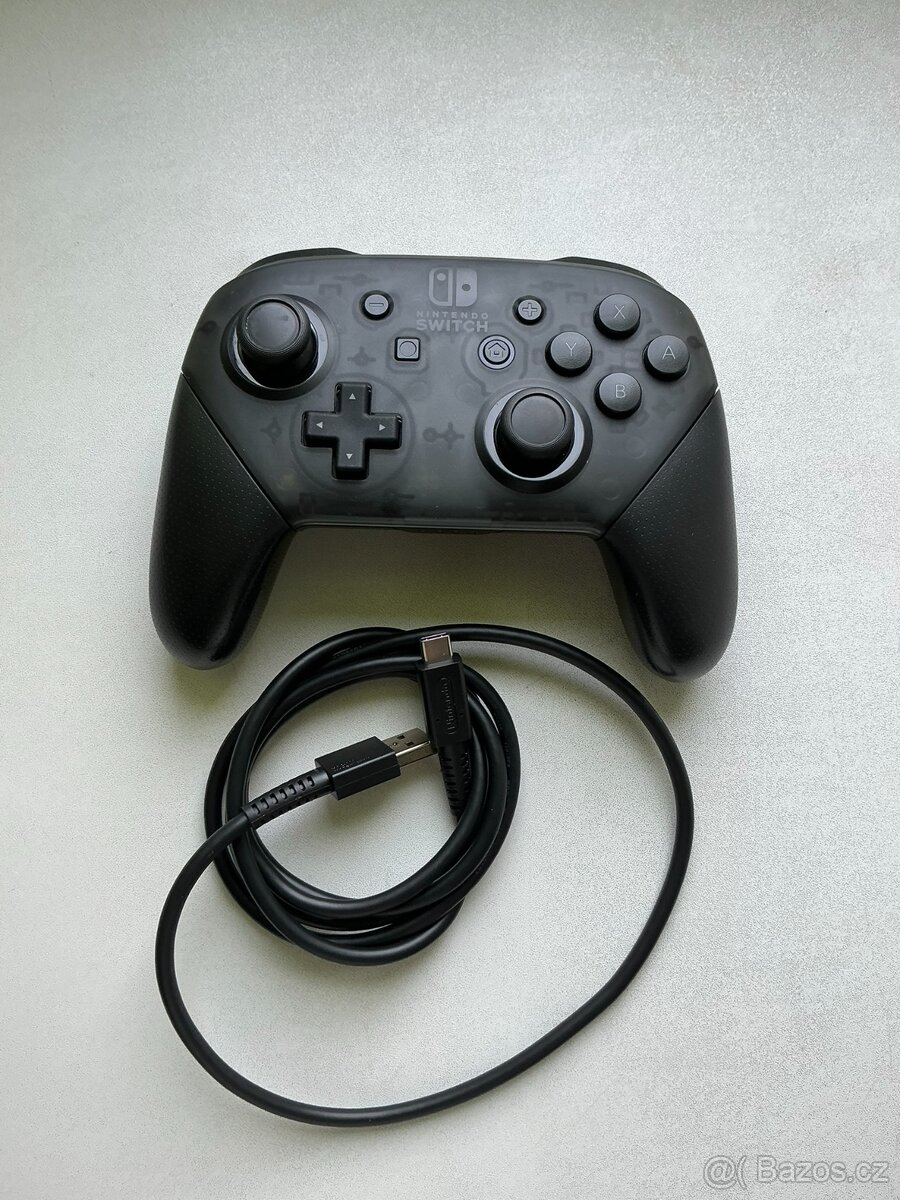 Nintendo gamepad Pro controller