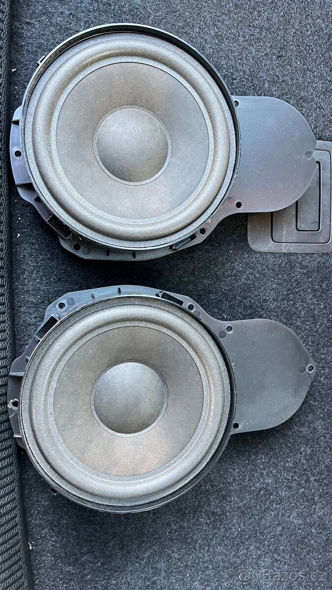 Reproduktory VW Passat B6