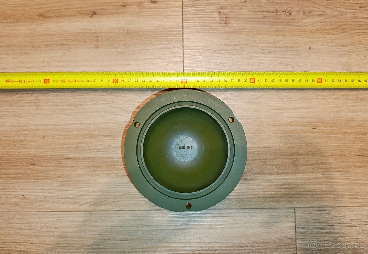 VOJENSKÁ KRYTKA, armádní krytka, průměr cca 16 cm