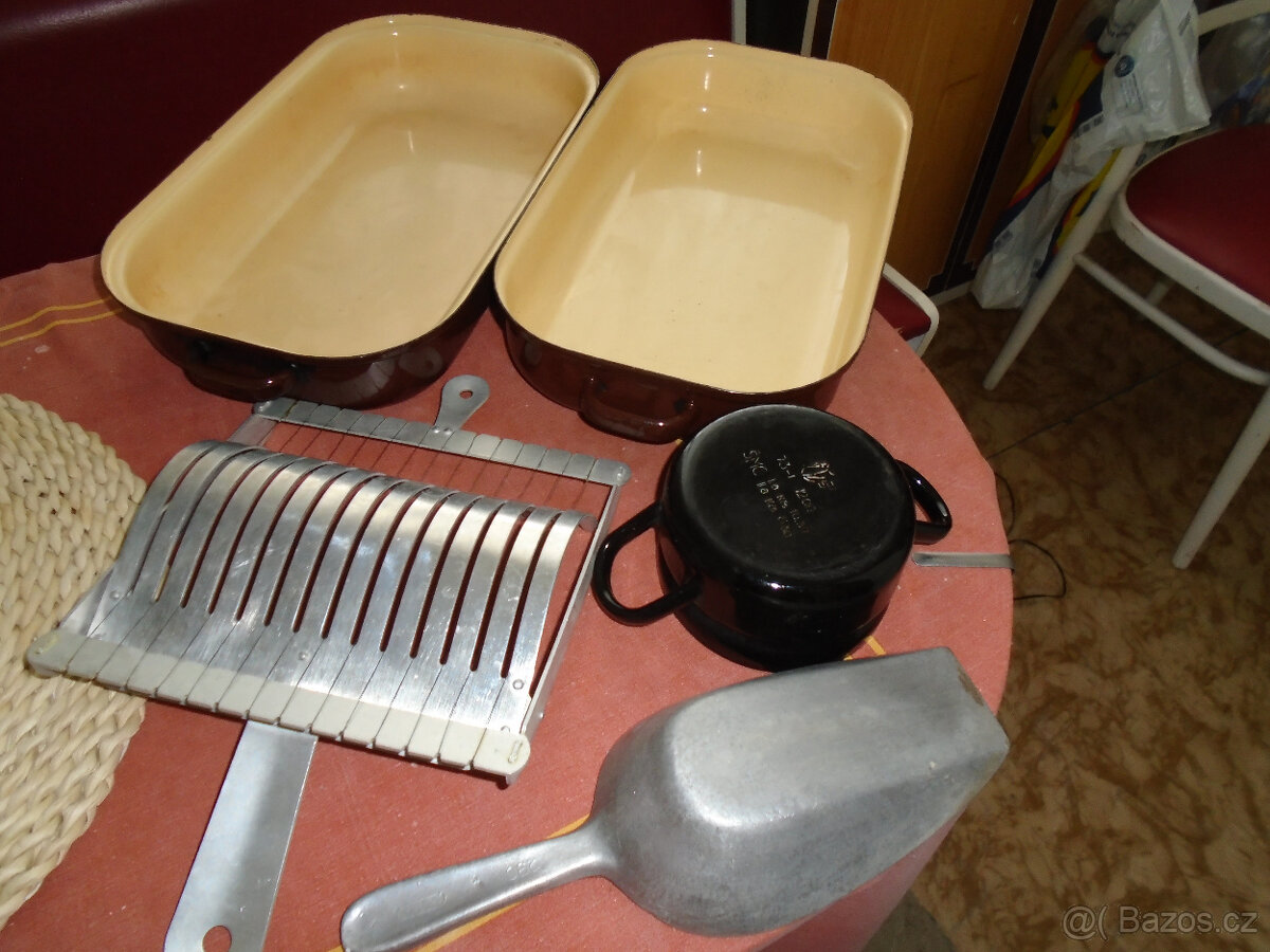Prodám retro nádobí a další pomůcky do kuchyně