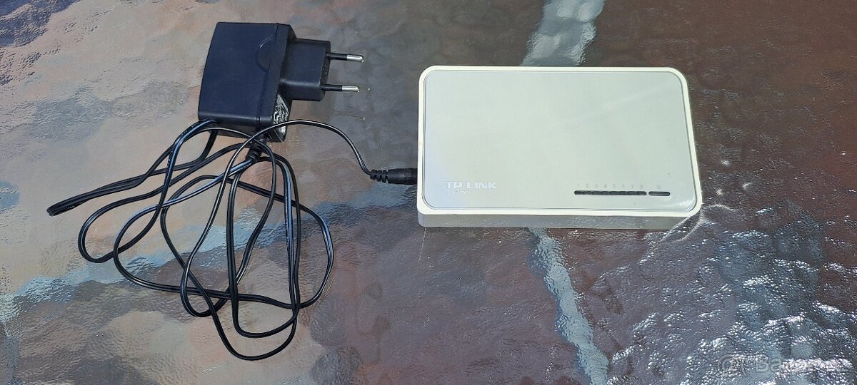 Switch TP-link TL-SF1008D
