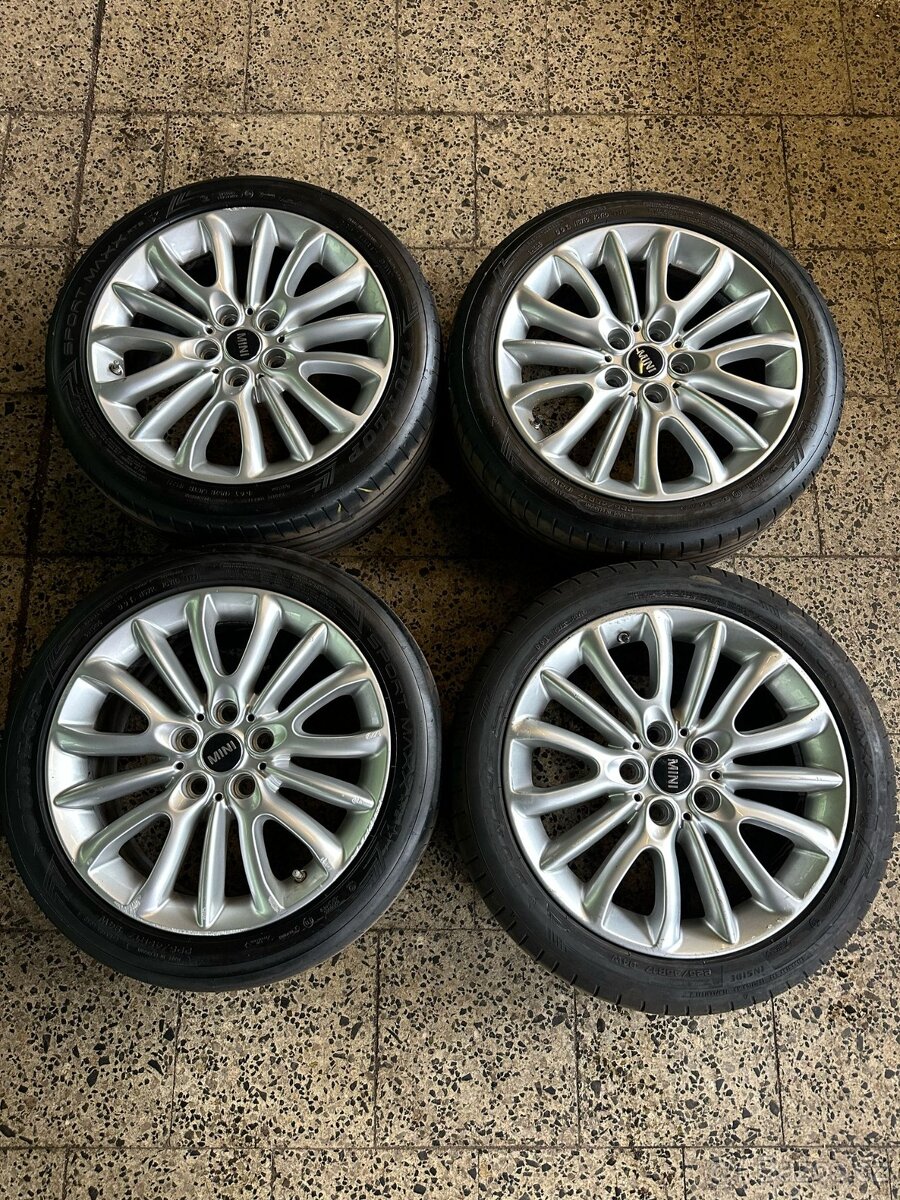 Alu kola Mini Cooper pneu Dunlop 225/45 R17 letní