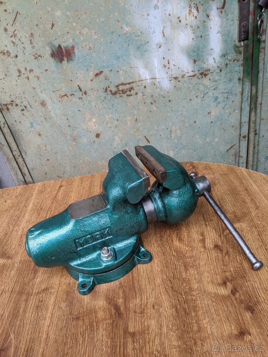 Svěrák YORK 125 - patent 68589