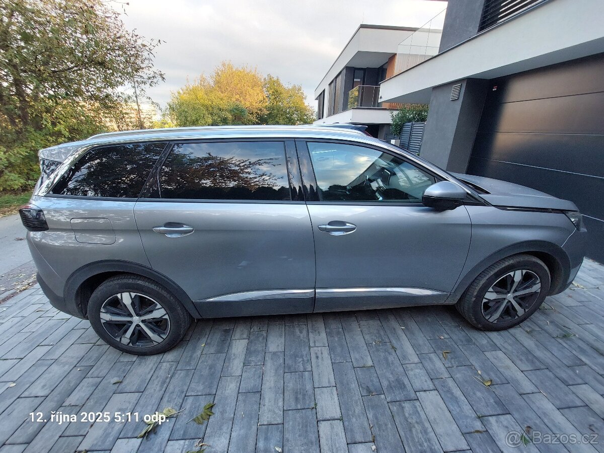 Peugeot 5008 2020, 97600 km, bohatá výbava