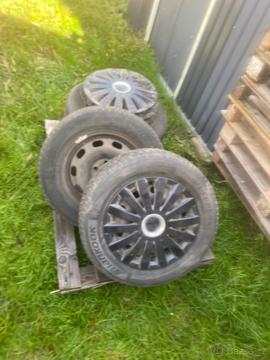 Zimáky 195/65R15 Disky 5x100 R 15