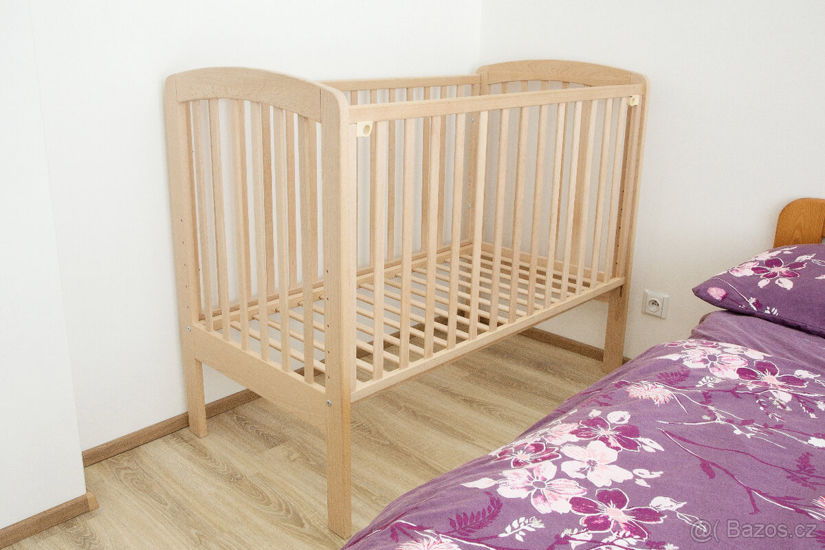 Dětská postýlka se stahovacím bokem Scarlett ADRA ECO buk