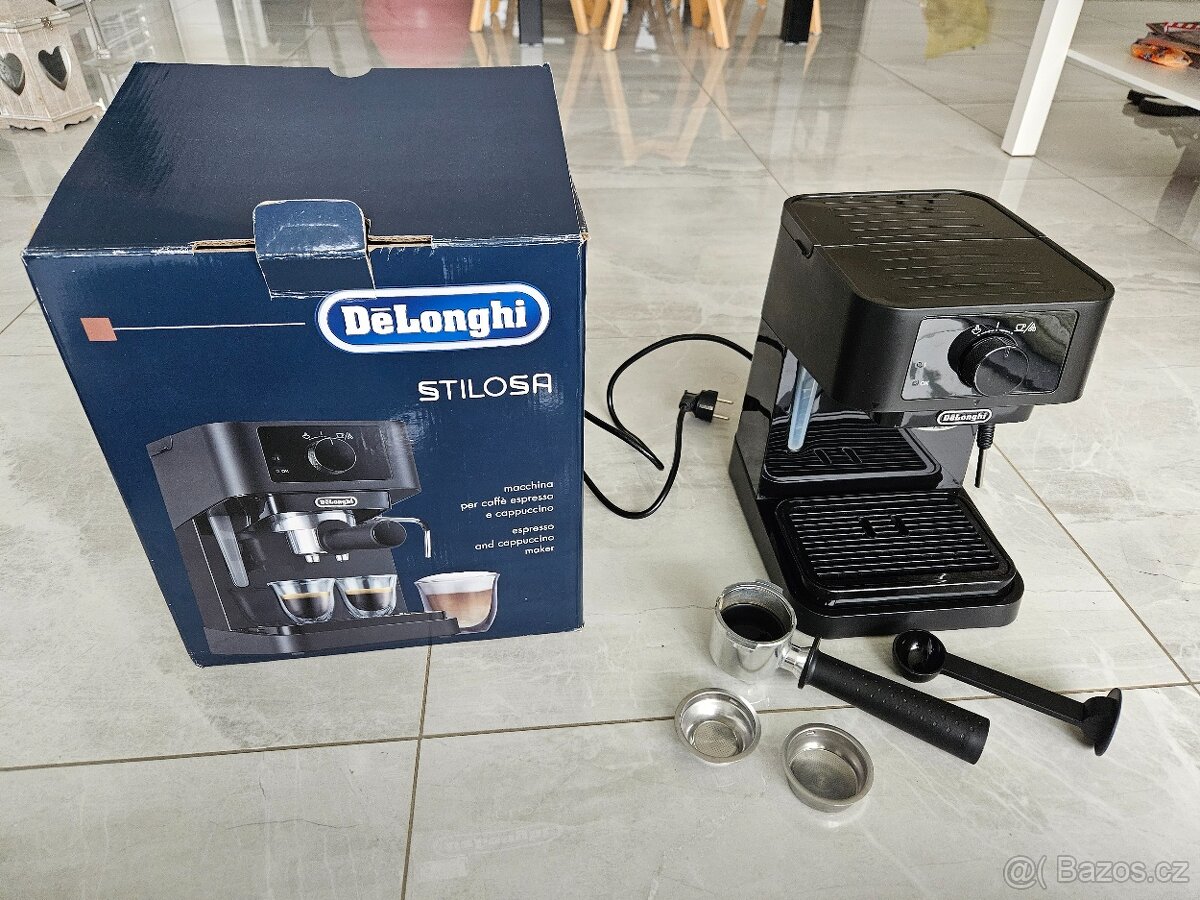 Pákový kávovar DéLonghi Stilosa BK EC230.BK