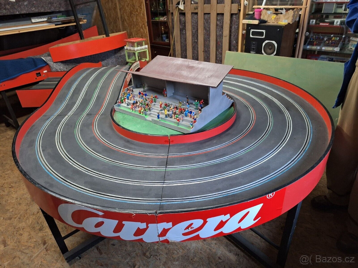 VZÁCNÝ NÁLEZ Vintage Carrera Club - čtyřdráhová dřevěná z