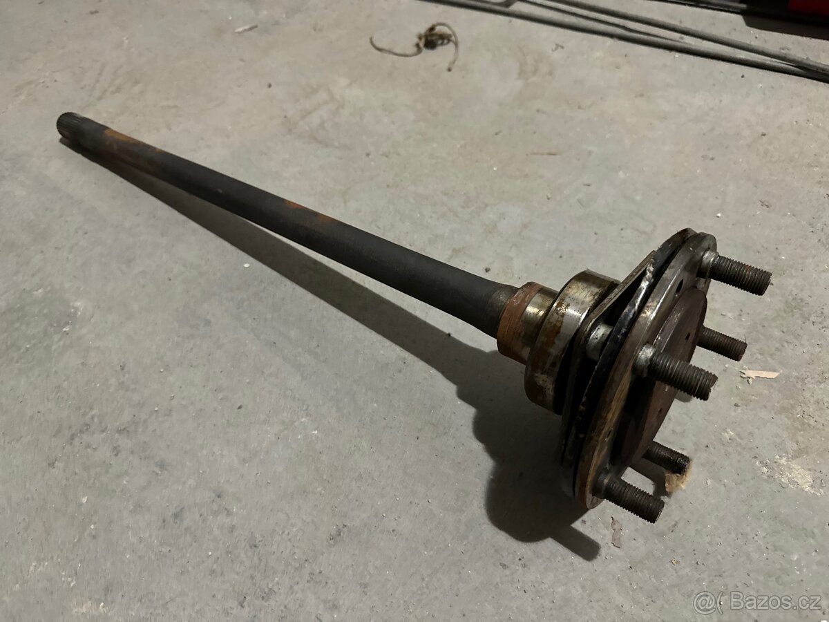 Volha Gaz 24, nová originální poloosa