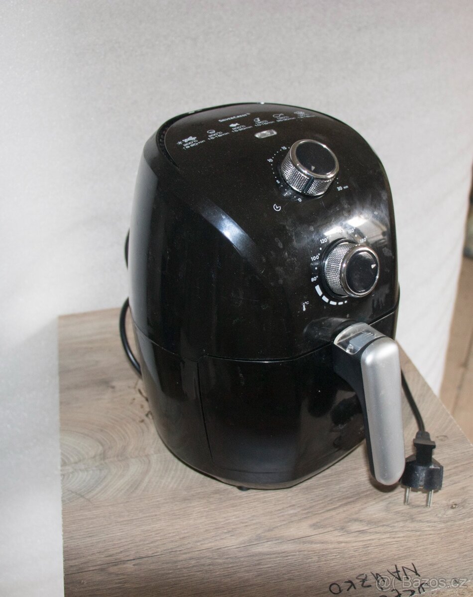 Horkovzdušná fritéza