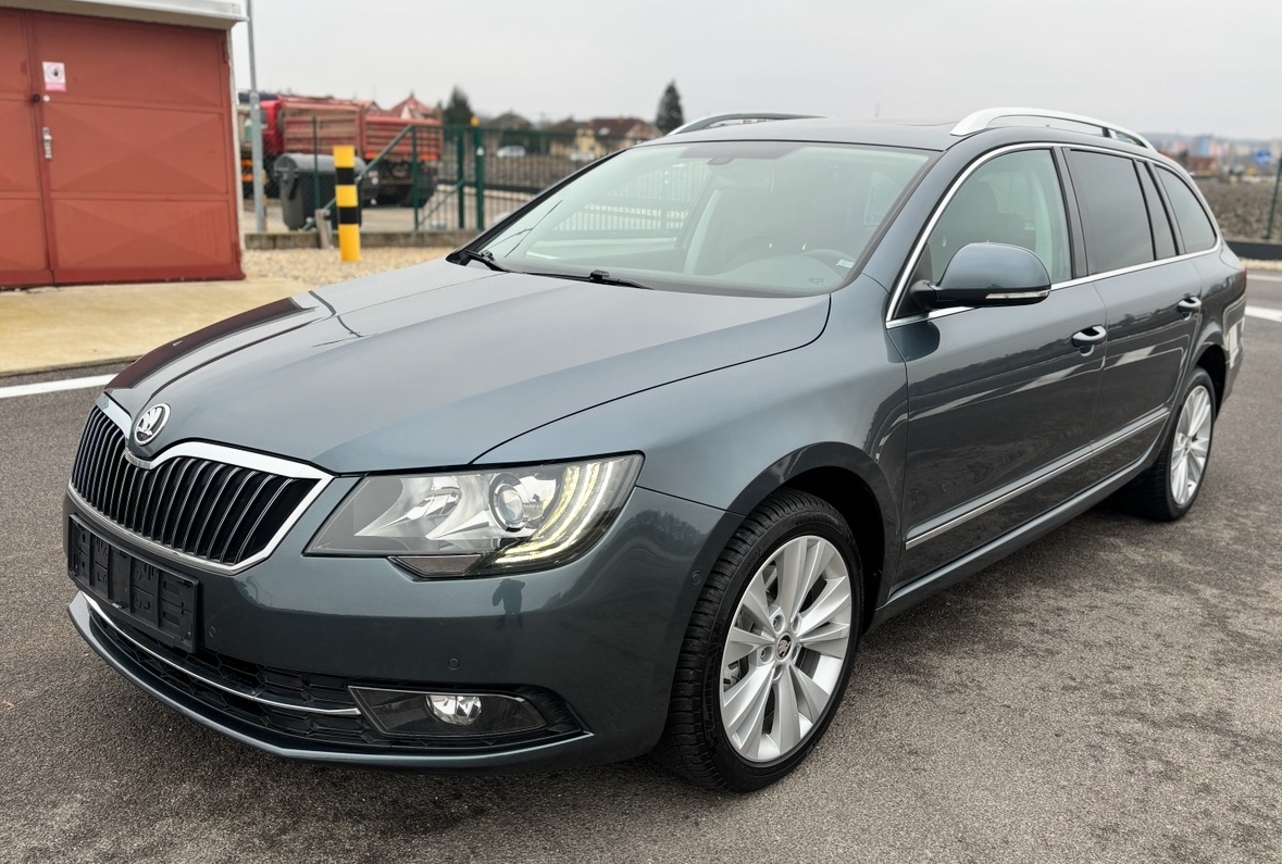 ŠKODA SUPERB 2.0 TDI ELEGANCE PLUS FACELIFT COMBI