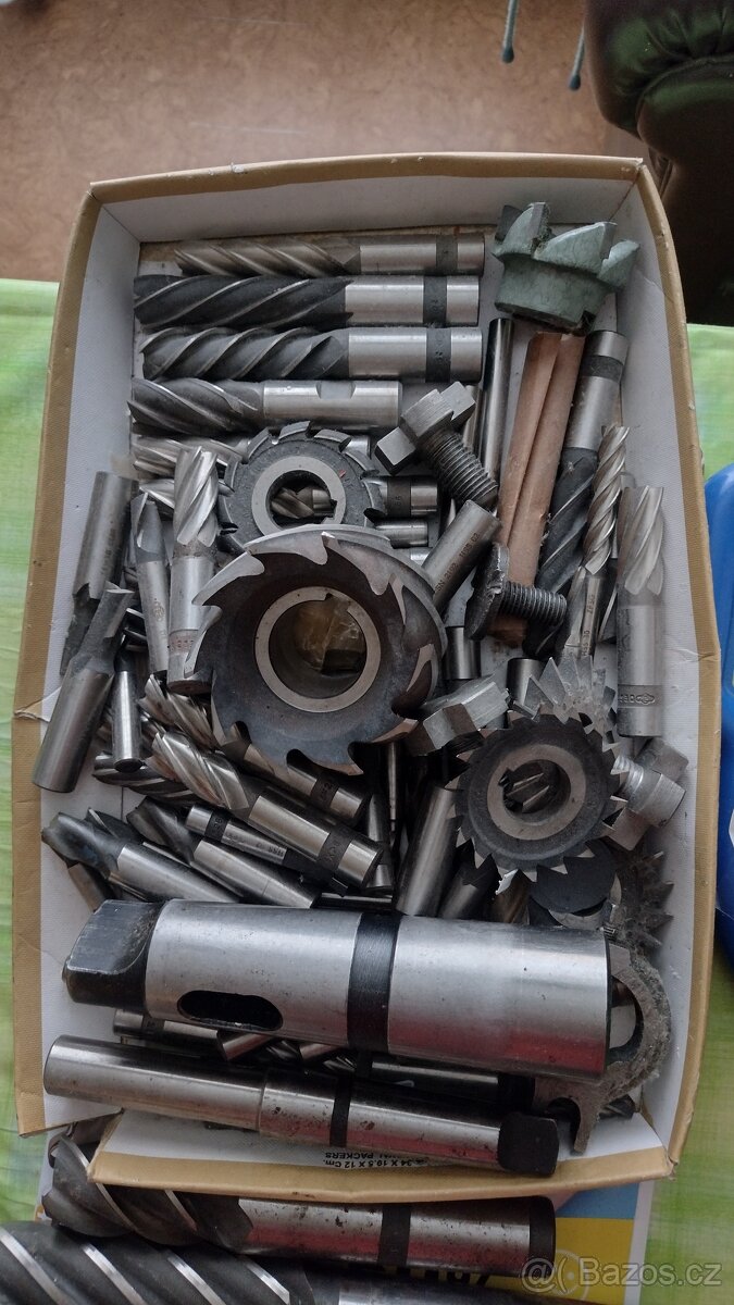 Frézky, vrtáky, sklíčidlo