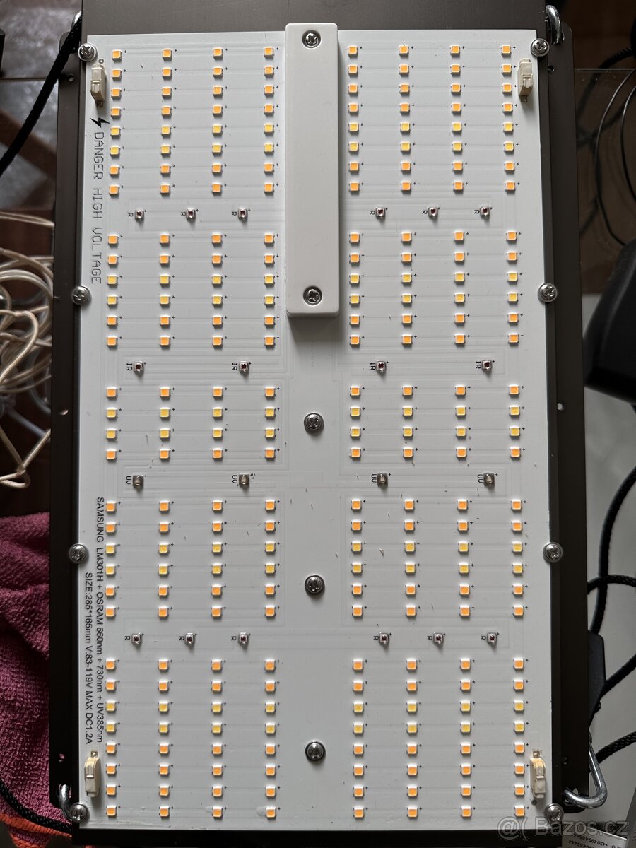 Pestebni LED panel 120w