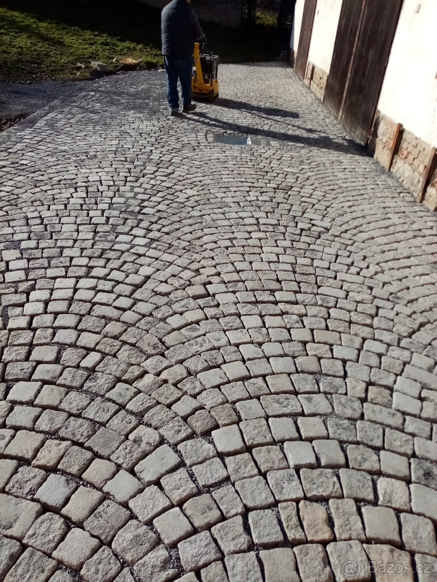 POKLADKA ŽULOVYCH KOSTEK